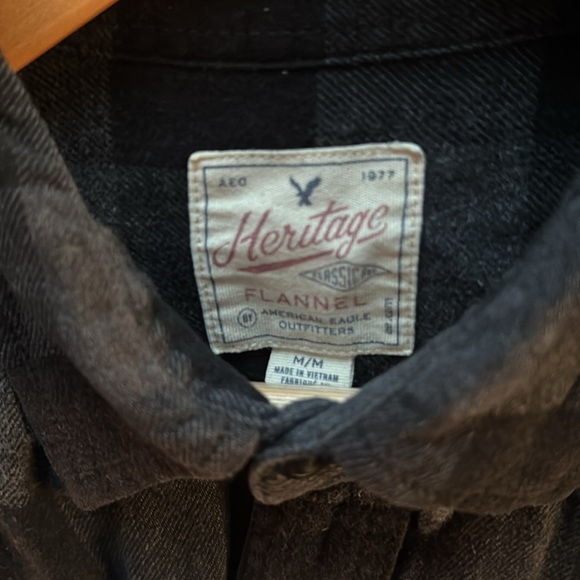 Vintage American Eagle Flannel black and grey, super soft. - Picture 4 of 9